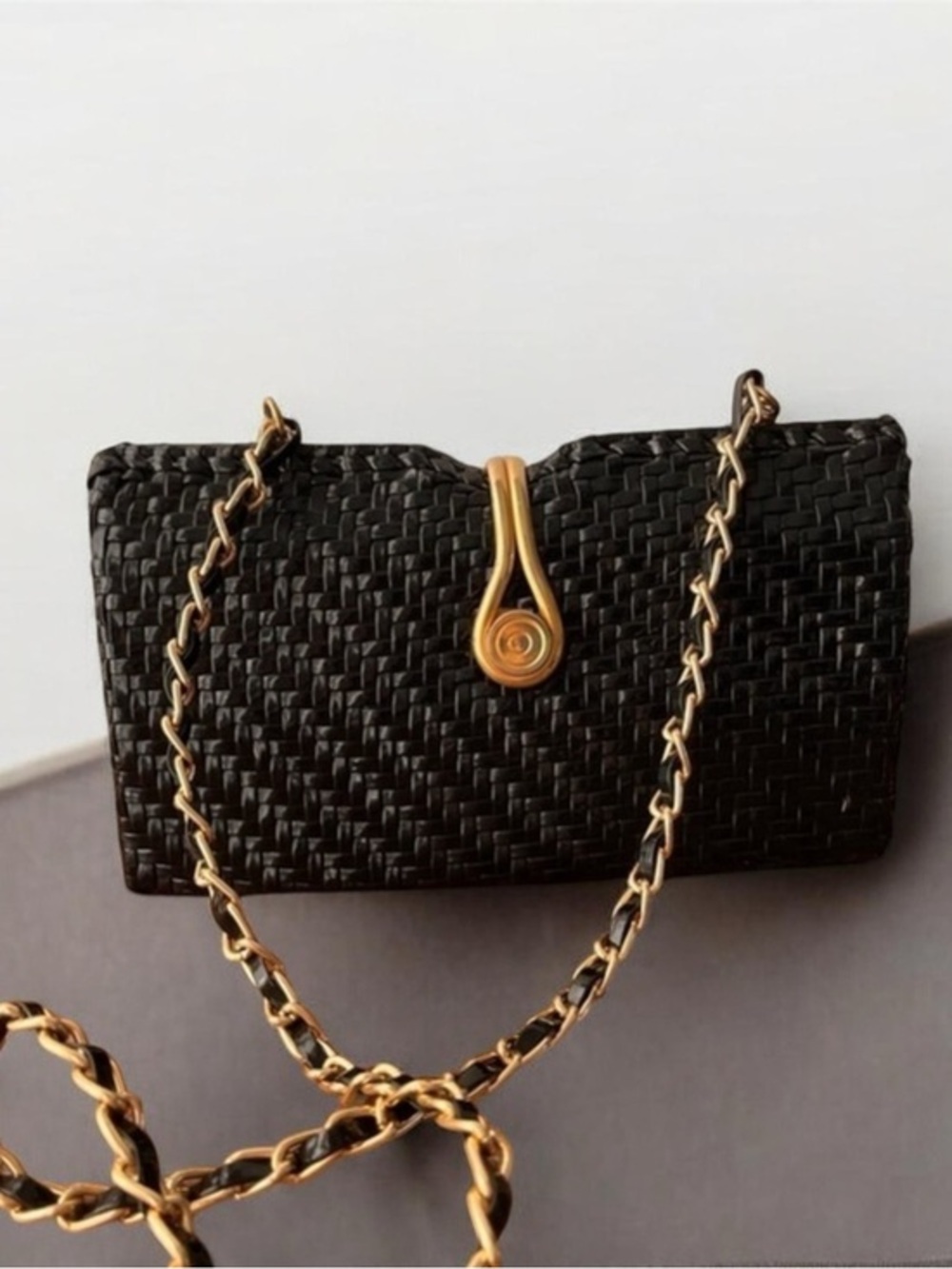 Vintage 60s purse , Black Lacquered Woven Wicker, Shoulder Bag